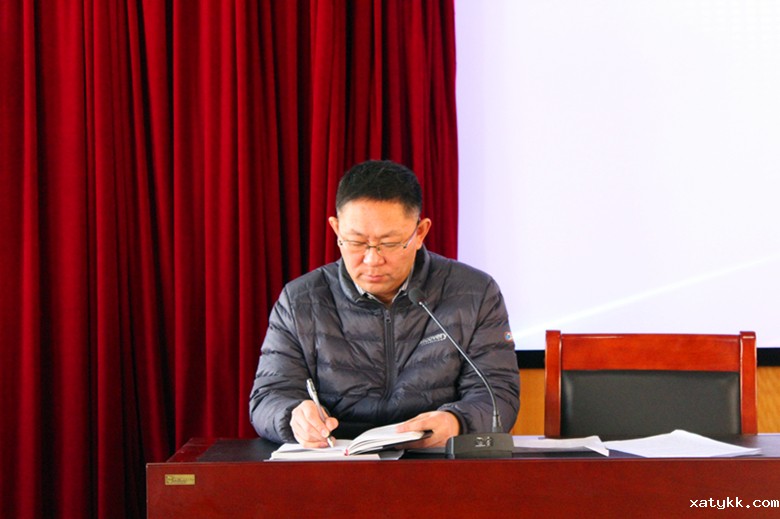 会议由101中学党总支找银堂书记主持