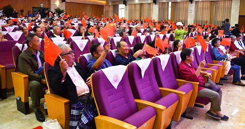 1568624482366630.jpg 11同祝祖国70华诞.jpg