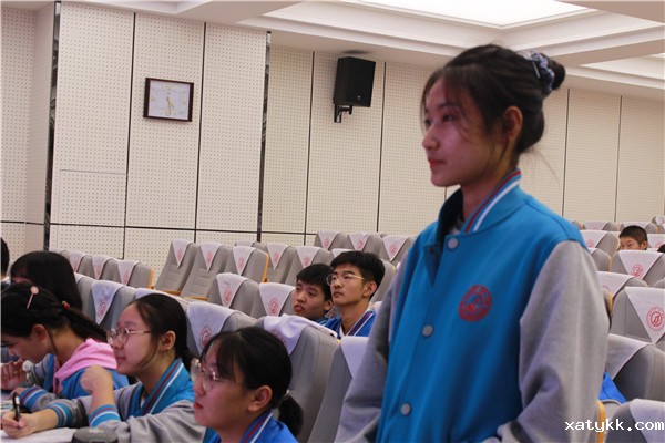 1568766533421711.jpg 5评委提出问题.jpg