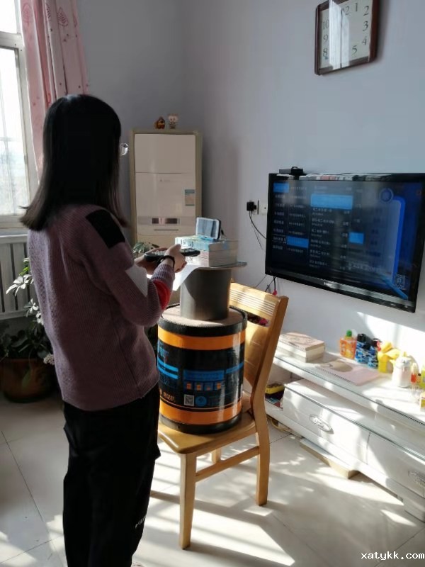 1581787391483677.jpg 4.快来看王晓雪老师制作的转播神器.jpg