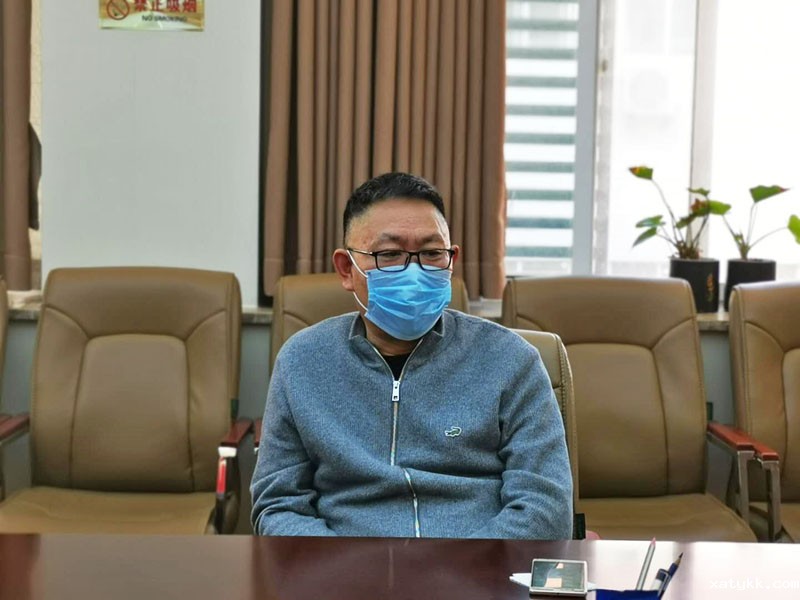 3 赵银堂书记传达上级精神.jpg