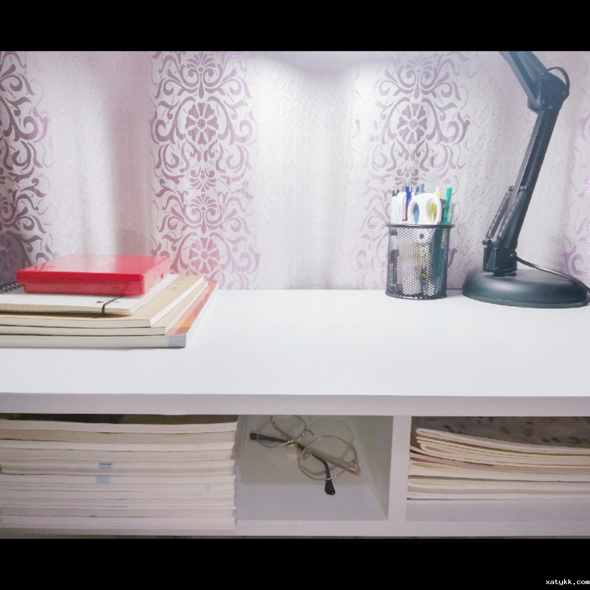 1586437234478771.jpg 5、邱霁杨整洁的书桌 (复制).jpg