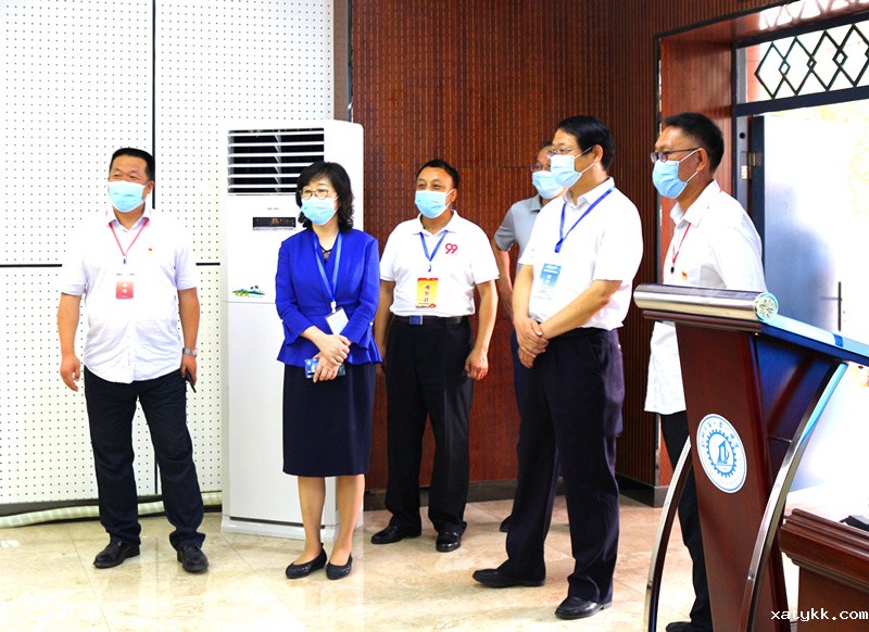 8 毛杰对送考老师表示感谢.JPG