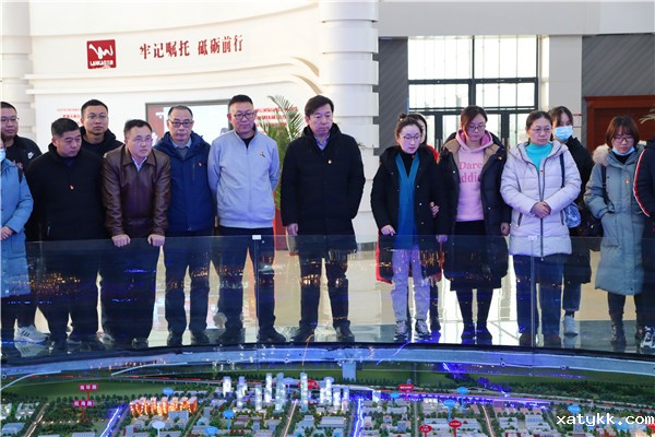 1607162895800003.jpg 2参观兰考县城市会客厅.jpg