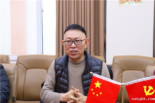 1611987621717856.jpg 2赵银堂书记代表学校表示衷心的感谢.jpg