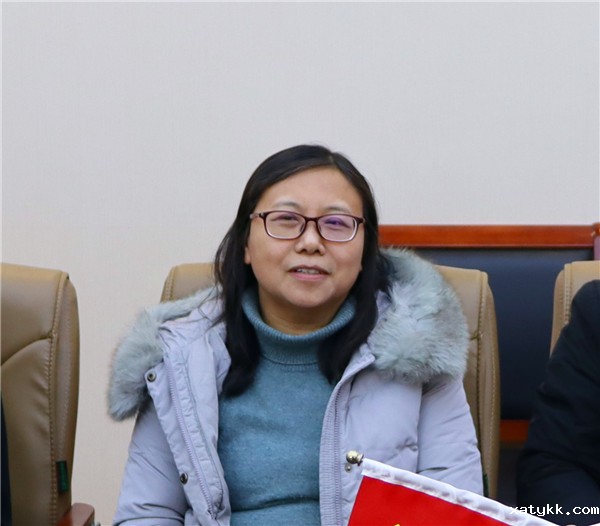 1611987670826296.jpg 5杨俊红老师发表退休感言.jpg