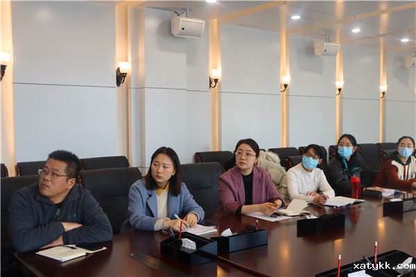 1615295228780123.jpg 4与会通讯员认真记录.jpg