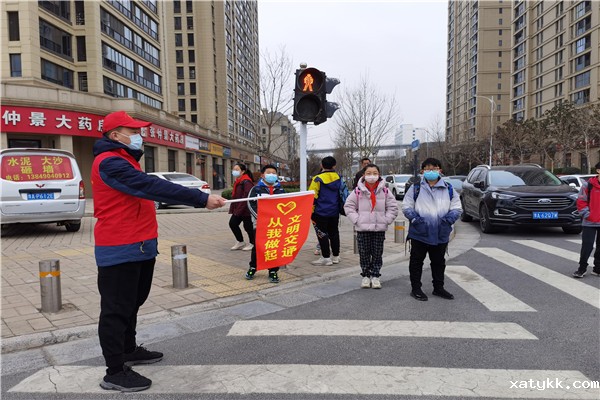 1615361373134659.jpg 16教师文明交通岗.jpg