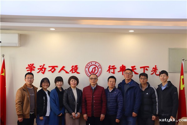 和物理组老师合影留念      7.jpg