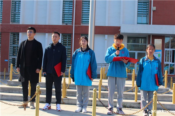 1安全日主题 国旗下演讲_副本.jpg