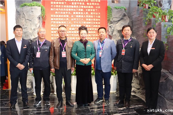 1617786990232242.jpg 7合影留念.jpg