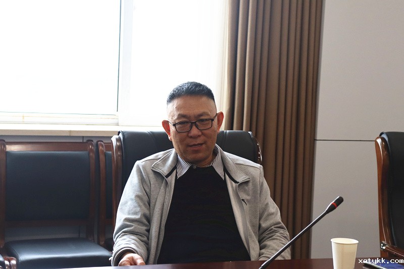 1618640300100453.jpg 3赵银堂书记送祝福.JPG