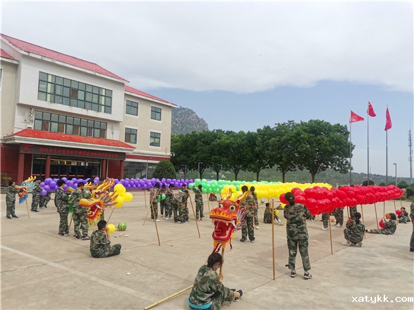 1622253171368050.jpg 龙的传人:“万米”长龙.jpg