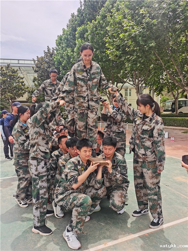 1622253347437848.jpg 团队训练:合作、坚持!.jpg