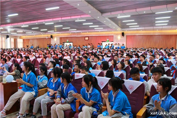 1623460871114989.jpg 4党课现场.jpg