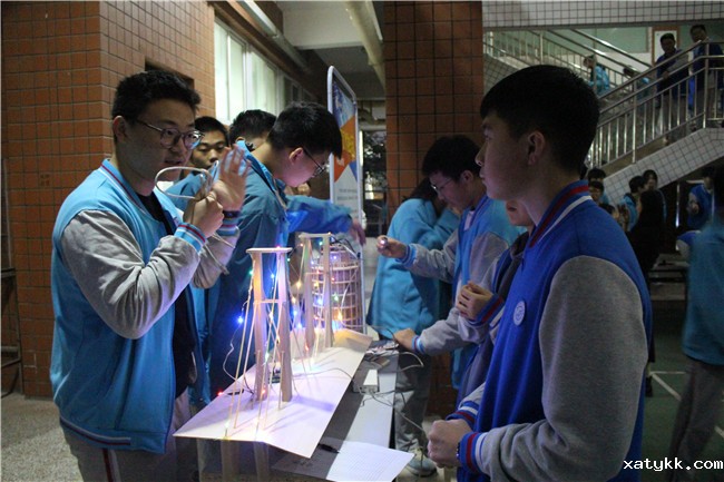 1635733232135808.jpg 7、DIY社:最牛的发明你来创造.jpg