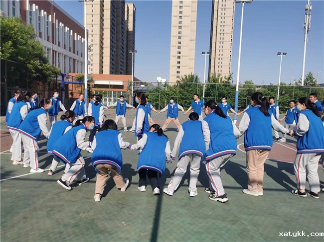 0阳光灿烂 ，游戏正好_副本.jpg