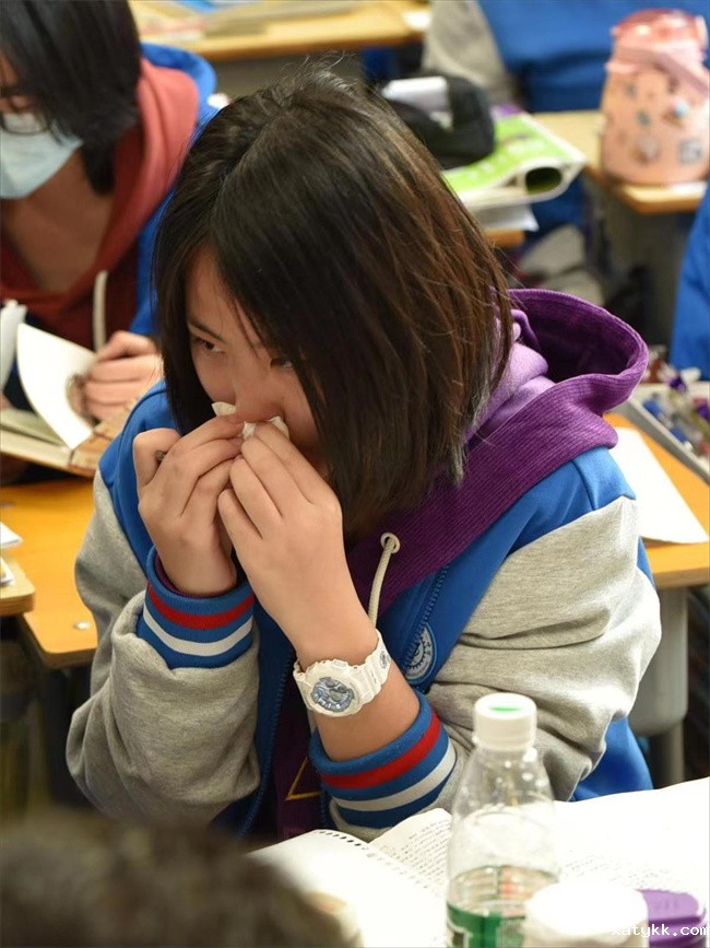 1666489292106675.jpg 7、感动落泪.jpg