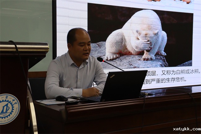 1683166387895964.jpg 2、姬兴杰博士带来科普讲座《地球发烧了》.jpg