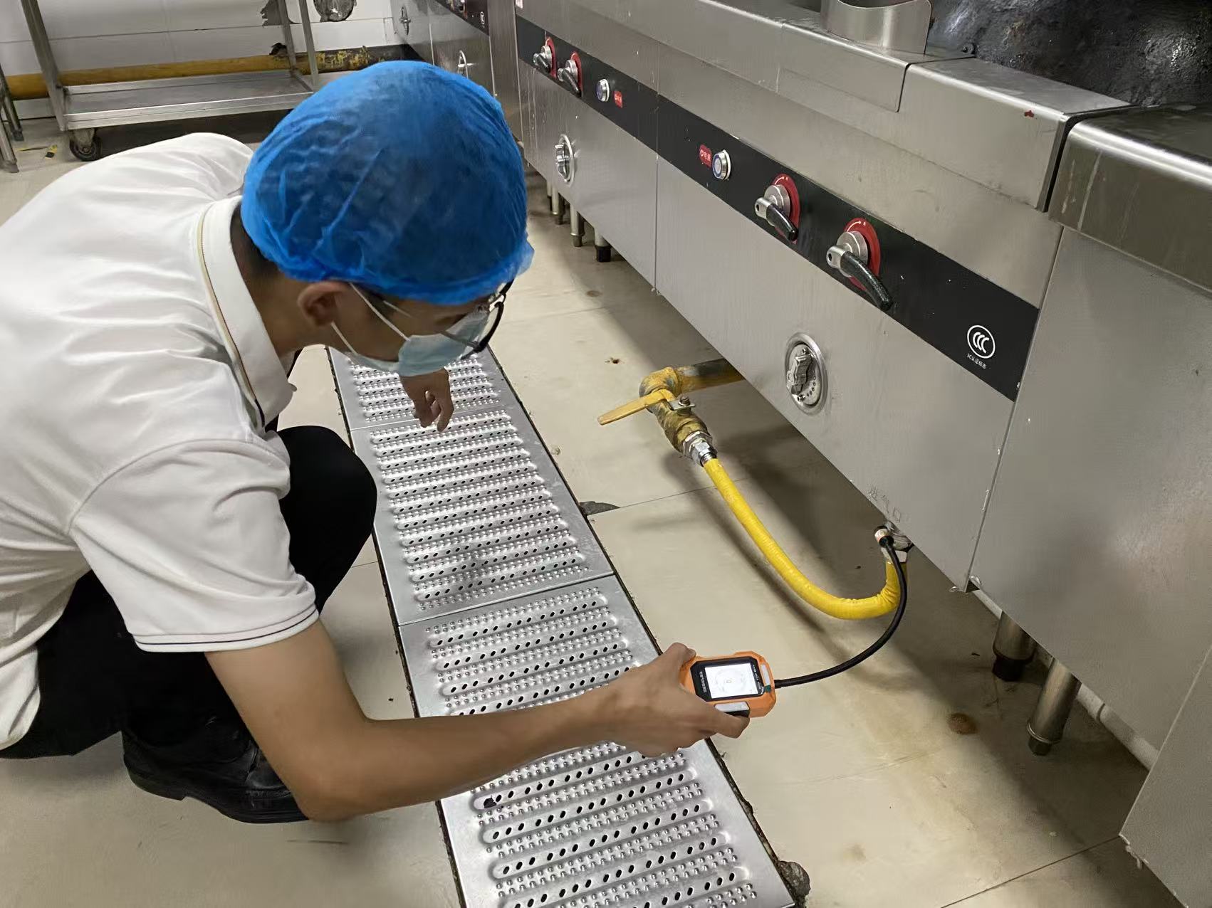 1760080214113991.jpg 9-认真检查管道.jpg