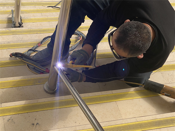 1763711914336766.jpg 5-焊接.jpg